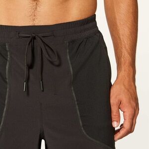 Lululemon Lite Speed Athletic Men’s Shorts Size Small